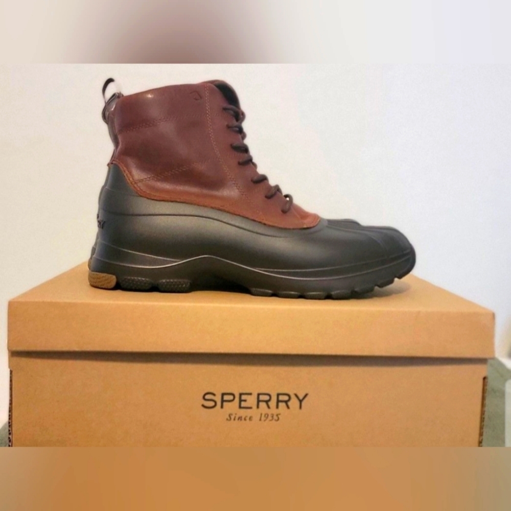 Brand New MEN'S Sperry Duck Boots $110+